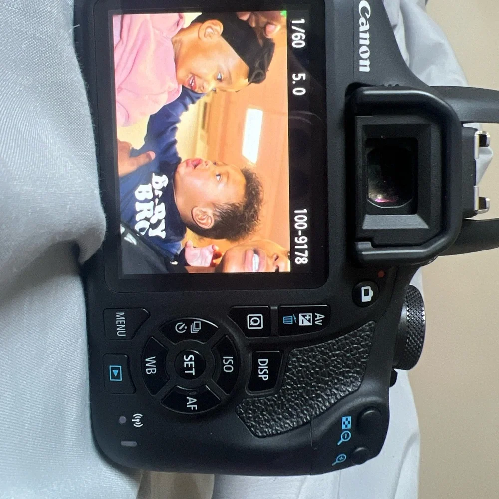 Canon rebel T7